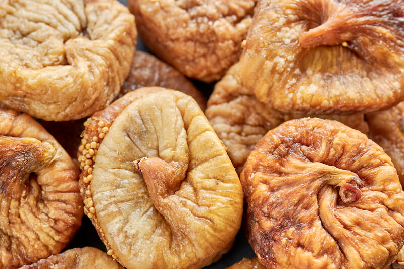 extreme-close-up-picture-of-dried-figs-PG23VLR